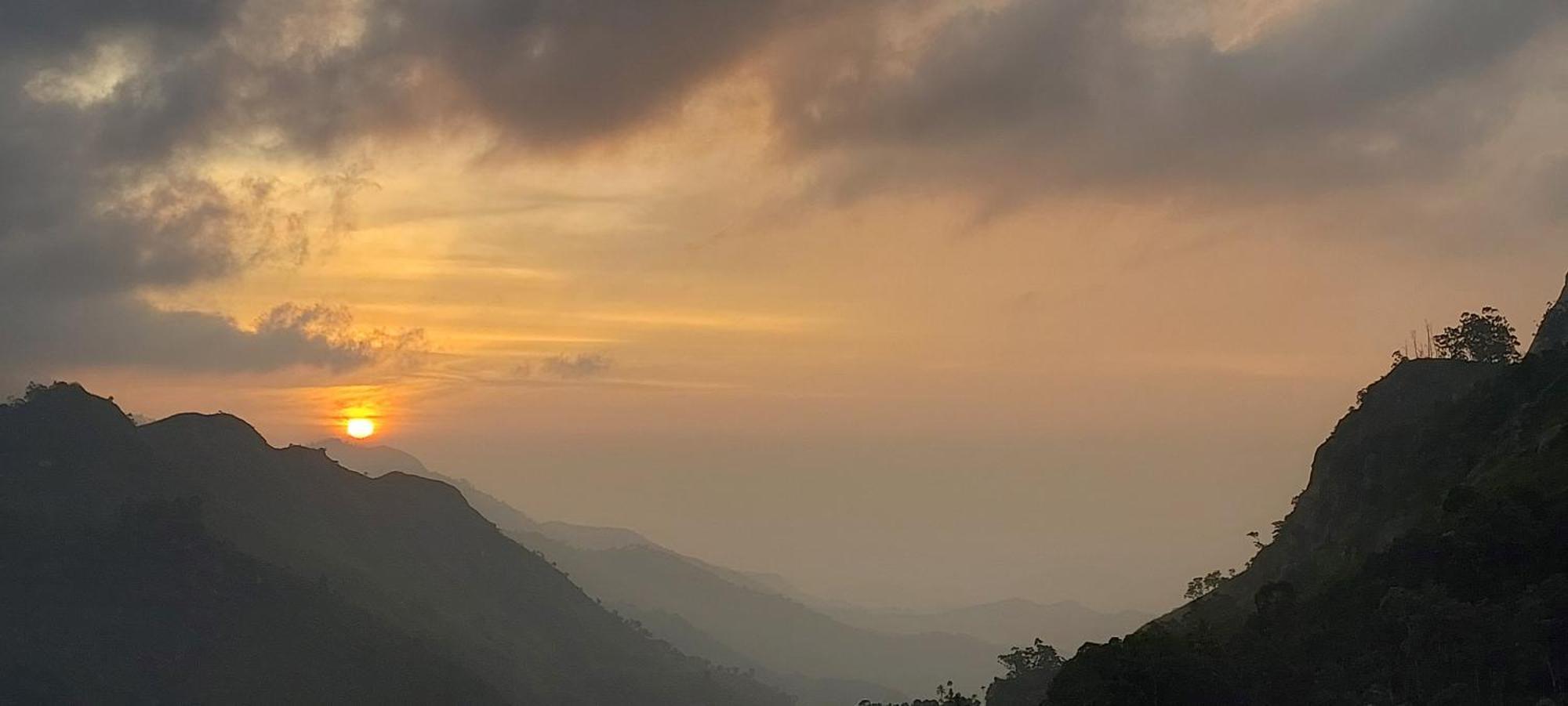 Meditation Monastery Stay エッラ エクステリア 写真